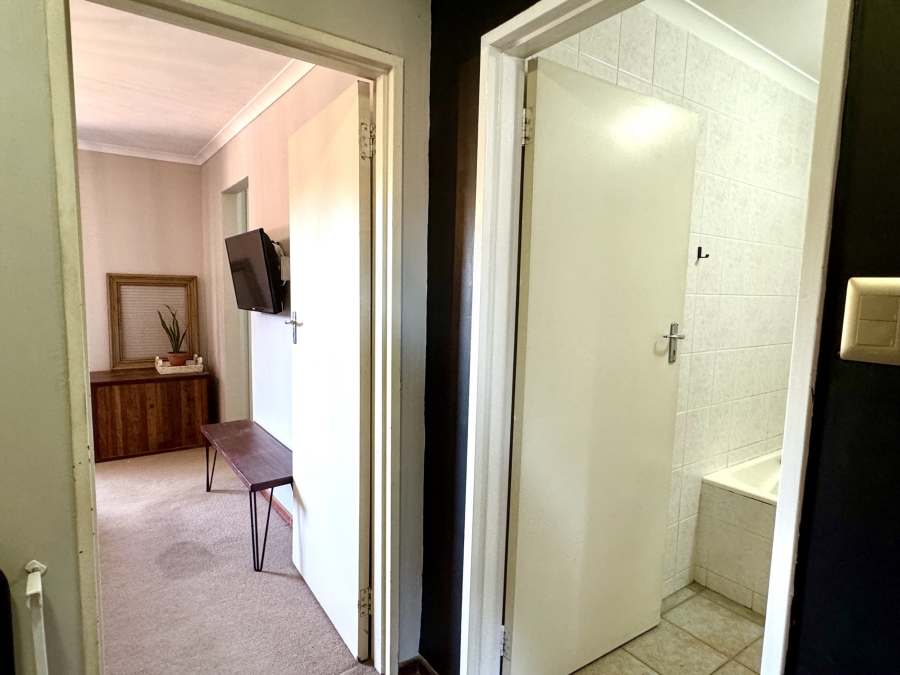 3 Bedroom Property for Sale in Glen Ive Western Cape